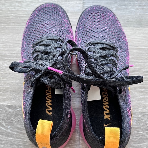 Women Nike air vapormax flyknit sz 5 - Picture 6 of 7